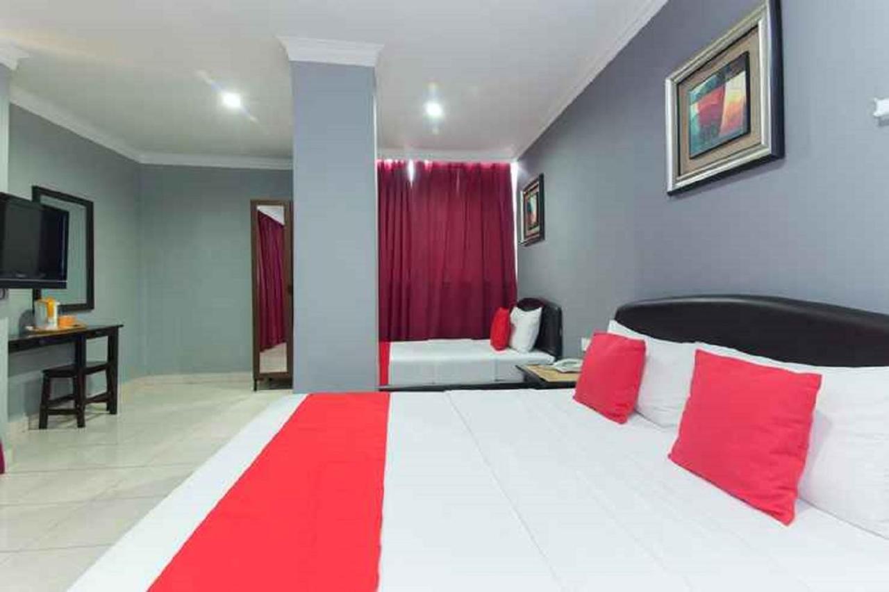 Puteri Ampang Hotel Экстерьер фото