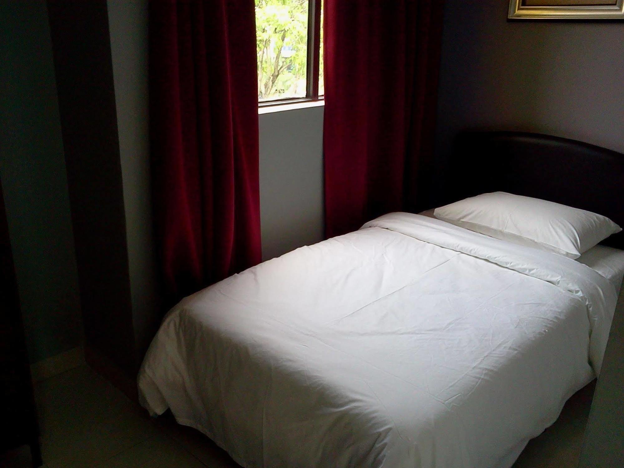 Puteri Ampang Hotel Экстерьер фото