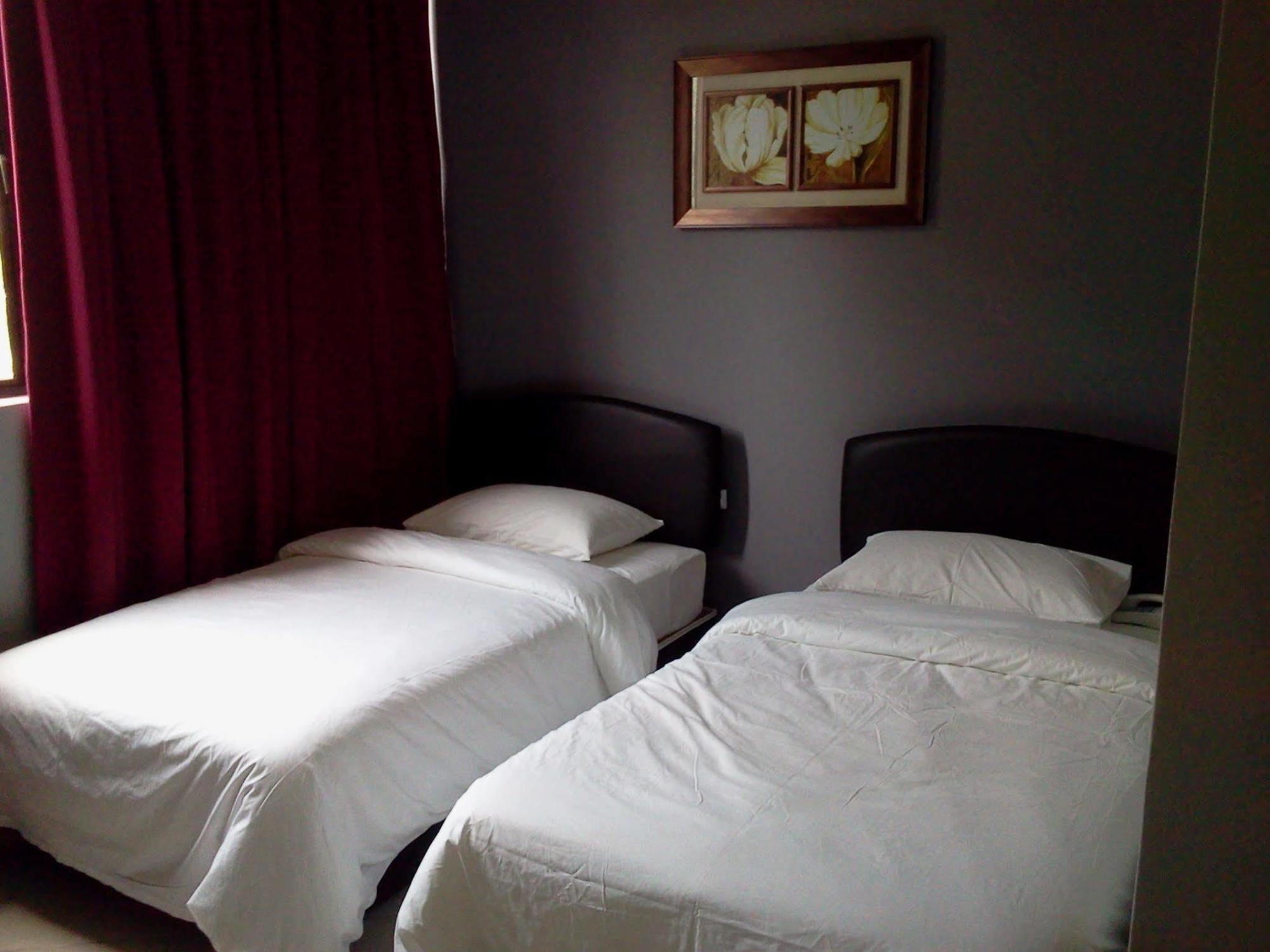 Puteri Ampang Hotel Экстерьер фото
