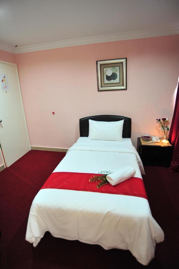 Puteri Ampang Hotel Экстерьер фото